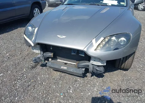 2008 Aston Martin V8 Vantage из США, поврежденный, VIN SCFBB04B98GD08676